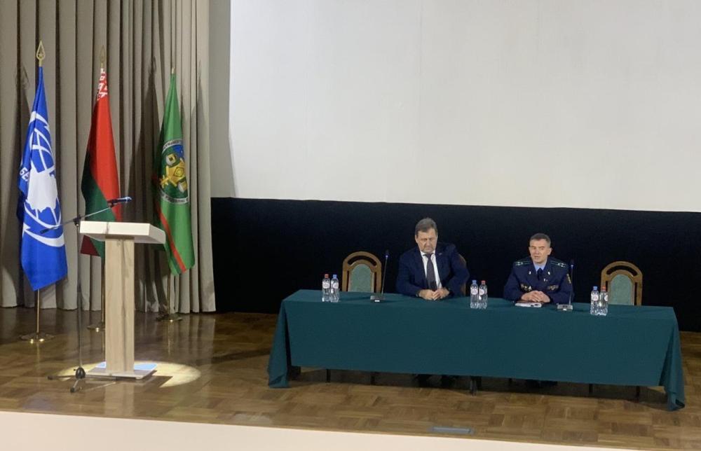 Сустрэча пракурора Кастрычніцкага раёна г. Мінска з працоўным калектывам ААТ "Белрэсурсы" Сустрэча пракурора Кастрычніцкага раёна г. Мінска з працоўным калектывам ААТ "Белрэсурсы"